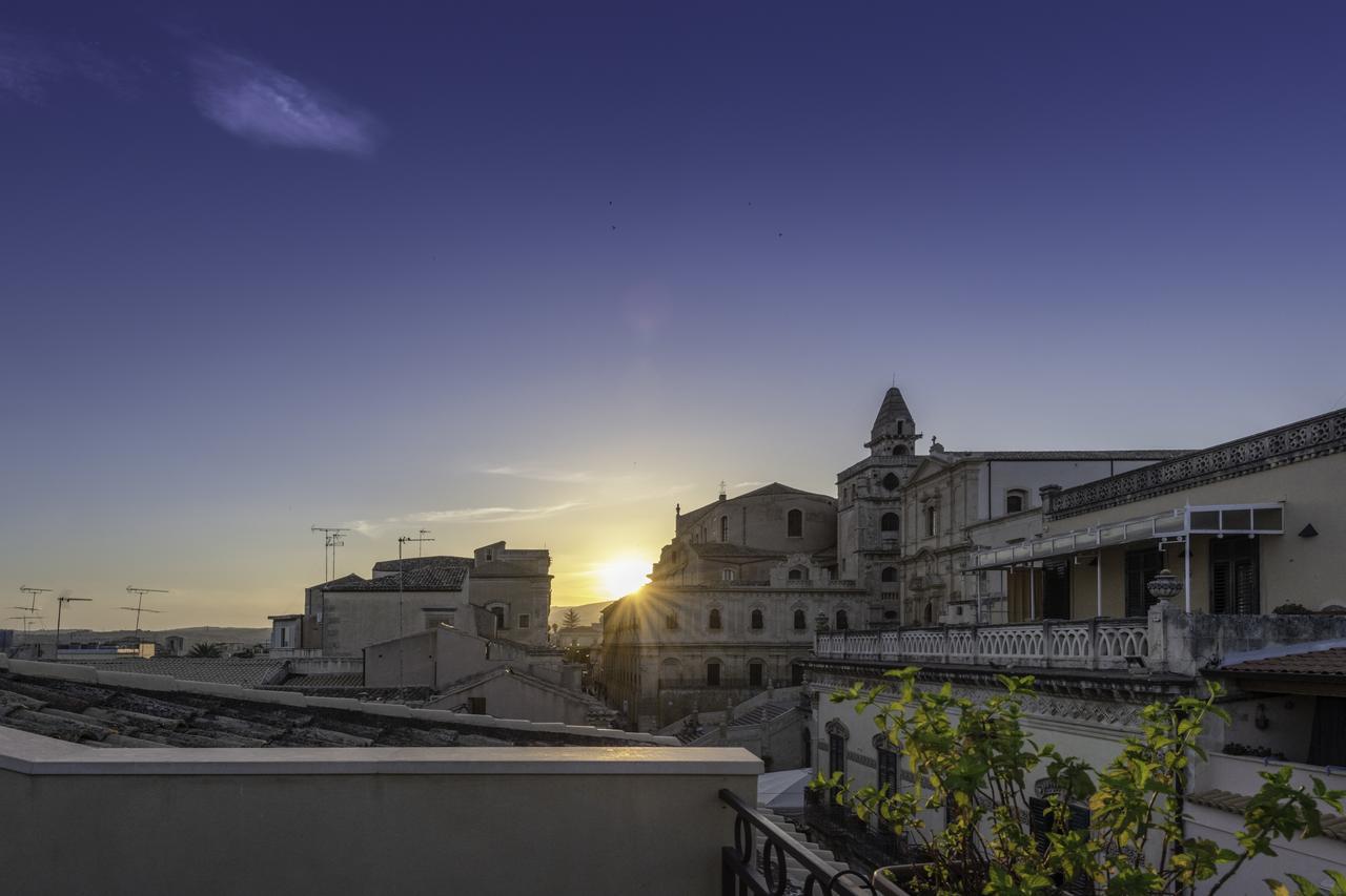 Hotel Porta Reale Noto Exterior photo